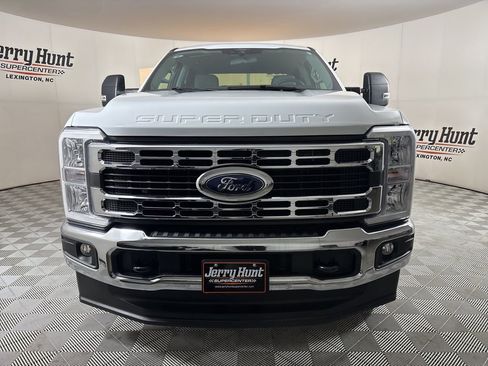 Used 2025 Ford F250 XLT w/ FX4 Off-Road Package image 2