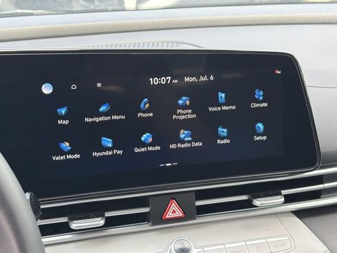 New 2026 Hyundai Elantra Limited FWD image 5