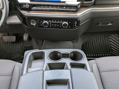 Used 2024 Chevrolet Silverado 1500 RST AWD/4WD image 19