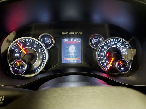 Used 2019 RAM 1500 Big Horn image 12