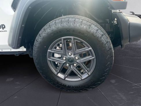 Used 2024 Jeep Wrangler Sport S image 14