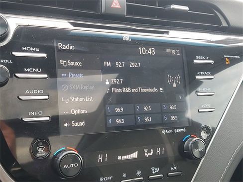 Used 2018 Toyota Camry XSE image 22