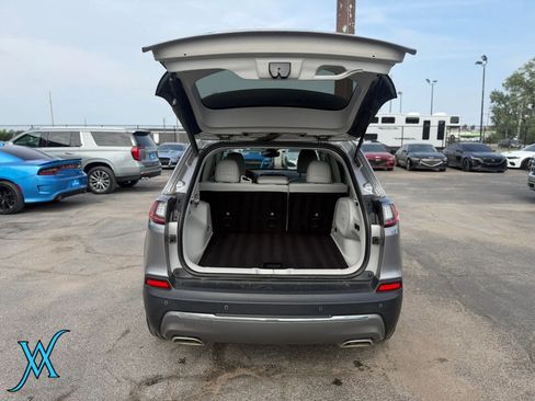 Used 2021 Jeep Cherokee Limited AWD/4WD image 36