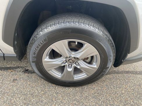 Used 2022 Toyota RAV4 LE image 19