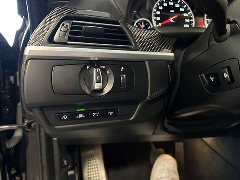 Used 2015 BMW M6 Convertible image 26