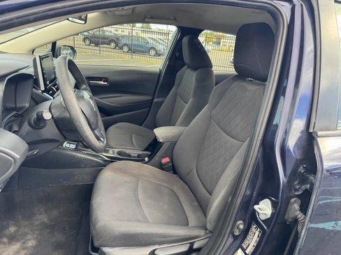 Used 2020 Toyota Corolla LE image 3