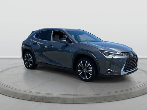 Used 2022 Lexus UX 250h w/ Accessory Package (Z1) AWD/4WD image 2