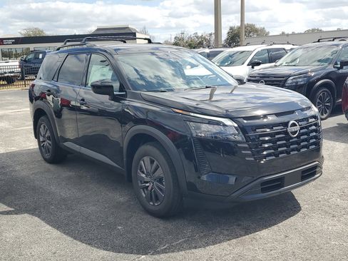 New 2026 Nissan Pathfinder SV image 3