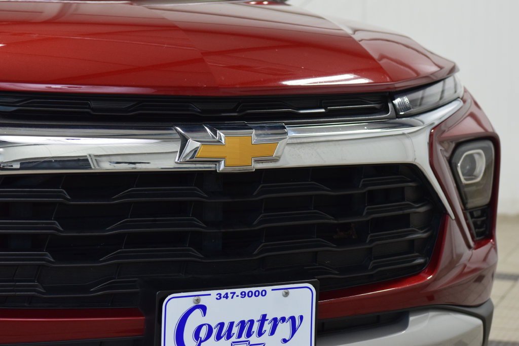 Used 2024 Chevrolet TrailBlazer LT w/ Convenience Package AWD/4WD image 11