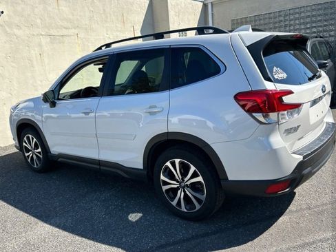 Used 2023 Subaru Forester Limited AWD/4WD image 3