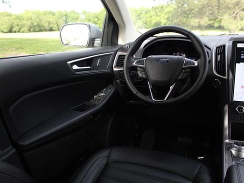 Used 2023 Ford Edge SEL w/ Convenience Package AWD/4WD image 10