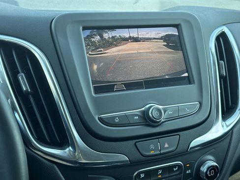 Used 2024 Chevrolet Equinox LT image 25