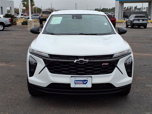 Used 2024 Chevrolet Trax RS image 28