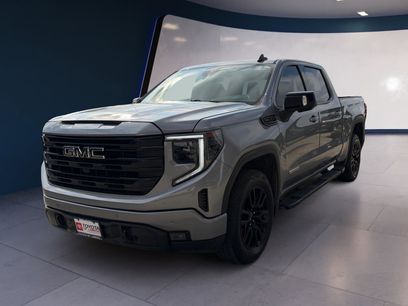 Used 2025 GMC Sierra 1500 Elevation w/ Elevation Premium Package