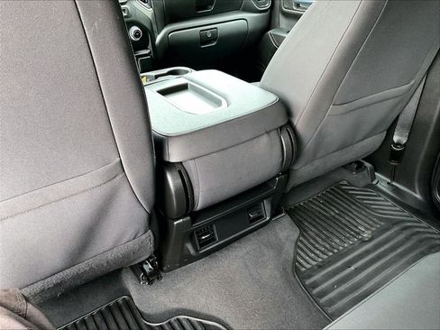 Used 2023 Chevrolet Silverado 1500 Custom AWD/4WD image 27
