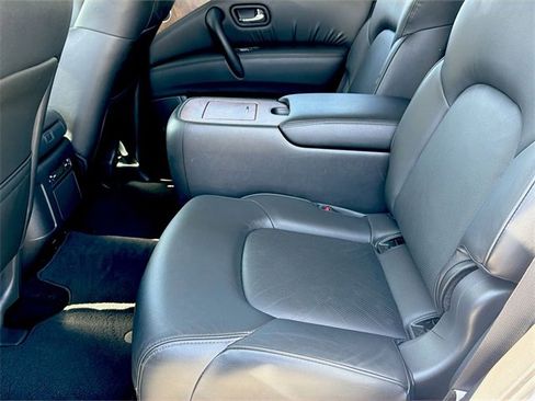 Used 2024 Nissan Armada SL w/ Captain's Chairs Package image 10