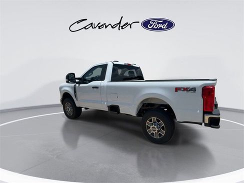 New 2025 Ford F350 XLT w/ FX4 Off-Road Package image 13