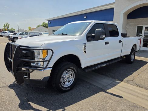 Used 2017 Ford F250 XL w/ Power Equipment Group AWD/4WD image 3
