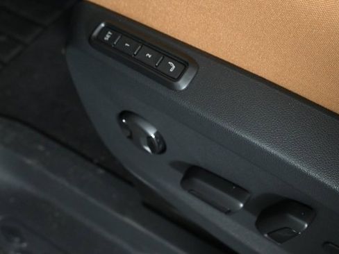 New 2025 Volkswagen ID. Buzz Pro S image 23