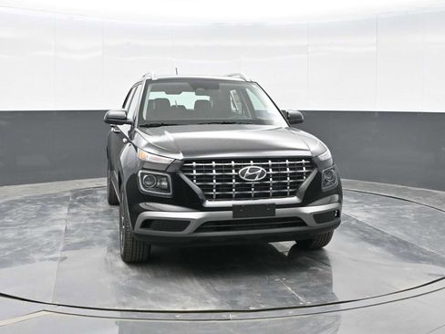 New 2026 Hyundai Venue SEL image 2