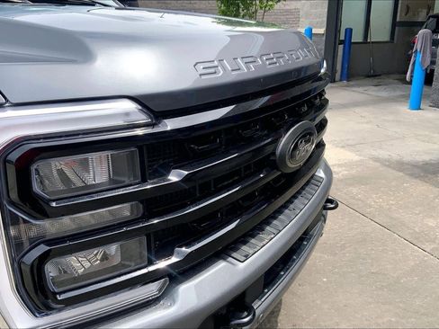Used 2024 Ford F350 Lariat w/ Lariat Ultimate Package AWD/4WD image 28