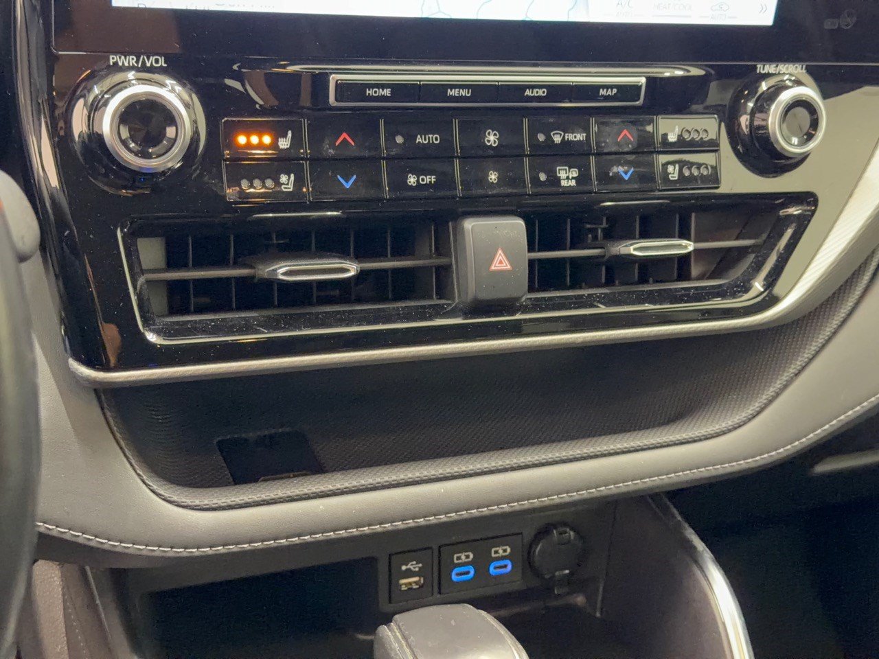 Used 2022 Toyota Highlander Platinum AWD/4WD image 22