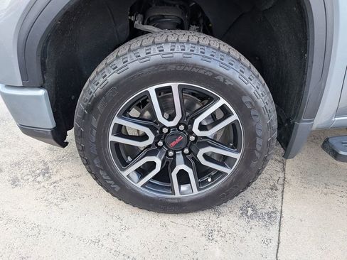 Certified 2023 GMC Sierra 1500 AT4 w/ AT4 Preferred Package AWD/4WD image 7