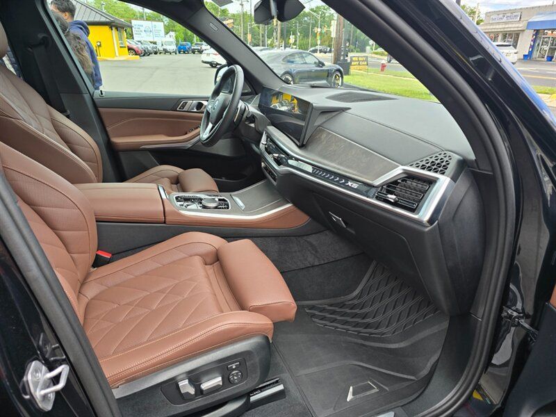 Used 2025 BMW X5 xDrive40i w/ Premium Package AWD/4WD image 15