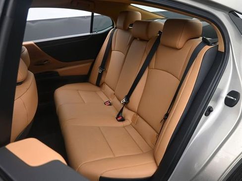 Certified 2025 Lexus ES 350 w/ Premium Package FWD image 24