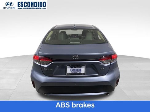 Used 2022 Toyota Corolla LE image 5