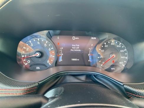 Used 2025 Jeep Compass Trailhawk AWD/4WD image 21