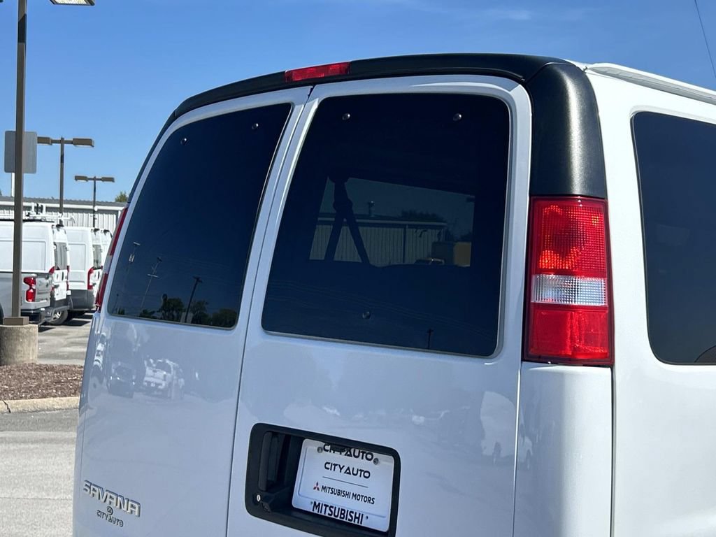 Used 2025 GMC Savana 3500 LT w/ LT Preferred Equipment Group RWD image 14