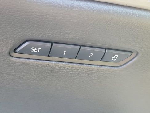 Used 2024 Cadillac XT6 Sport w/ Technology Package AWD/4WD image 30