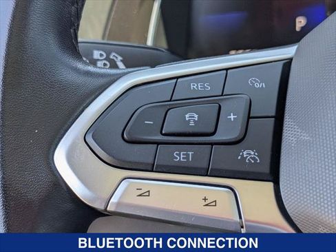 Certified 2023 Volkswagen Jetta SE w/ Panoramic Sunroof Package FWD image 14