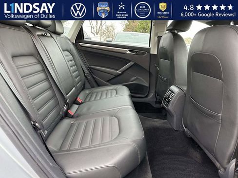 Used 2018 Volkswagen Passat 2.0T SEL Premium image 8