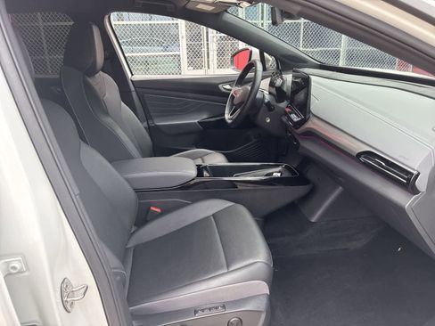 Used 2024 Volkswagen ID.4 S image 25