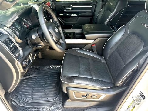 Used 2025 RAM 1500 Laramie AWD/4WD image 12