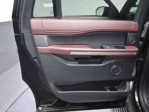 Used 2024 Ford Expedition Max Limited image 40