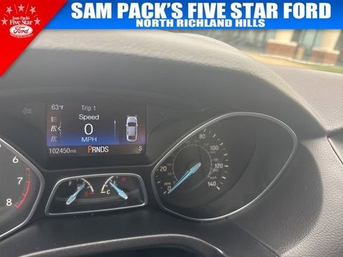 Used 2016 Ford Focus SE w/ SE Sport Package image 7