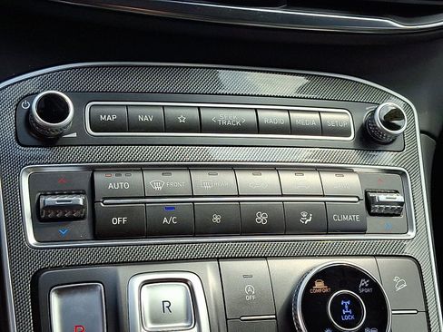 Used 2023 Hyundai Santa Fe SEL w/ Premium Package AWD/4WD image 17