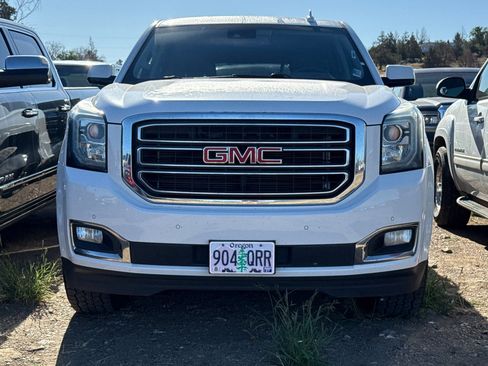 Used 2017 GMC Yukon XL SLT AWD/4WD image 2