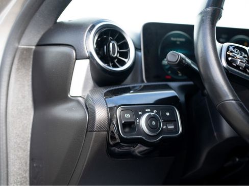 Used 2019 Mercedes-Benz A 220 4MATIC image 33