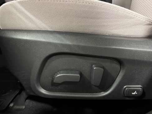 Used 2017 Subaru Forester 2.5i Premium w/ Popular Package #2A AWD/4WD image 25