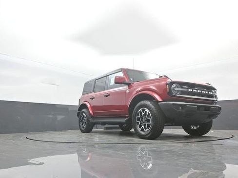 New 2026 Ford Bronco Outer Banks image 31