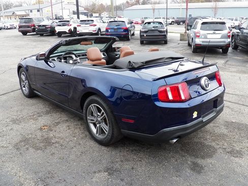 Used 2011 Ford Mustang Premium w/ 201A Rapid Spec Order Code image 15