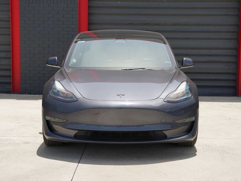Used 2023 Tesla Model 3 Standard Range RWD image 2