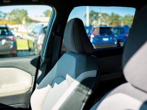 Certified 2025 Subaru Forester Premium image 33