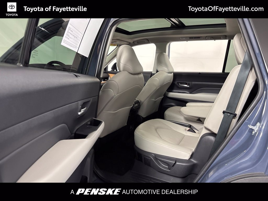 Certified 2024 Toyota Grand Highlander FWD image 31