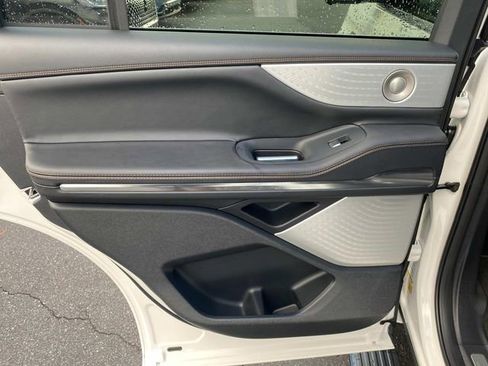 New 2025 Lincoln Navigator Black Label image 11