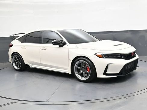 Used 2025 Honda Civic Type R image 2